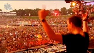 Hardwell Live  Tomorrowland 2013 [upl. by Eciralc]